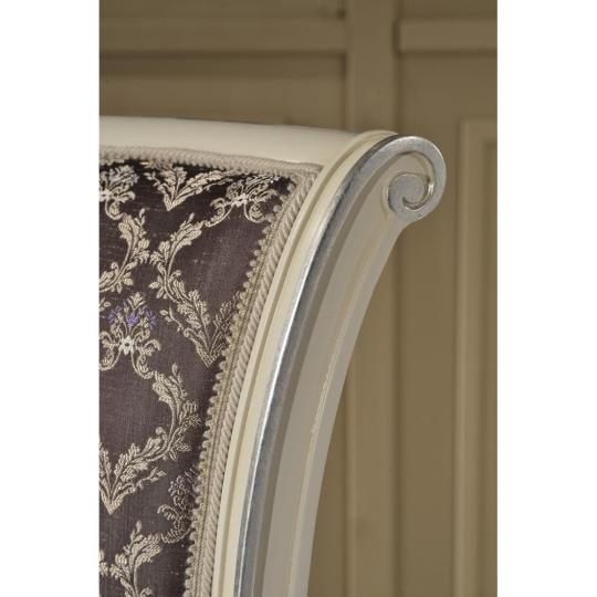 elegans klasszikus barszek forgathato villa kastely szalloda bar berendezes luxus feher barsony karpitozott karpitos butor lameridiana lakberendezes.jpg